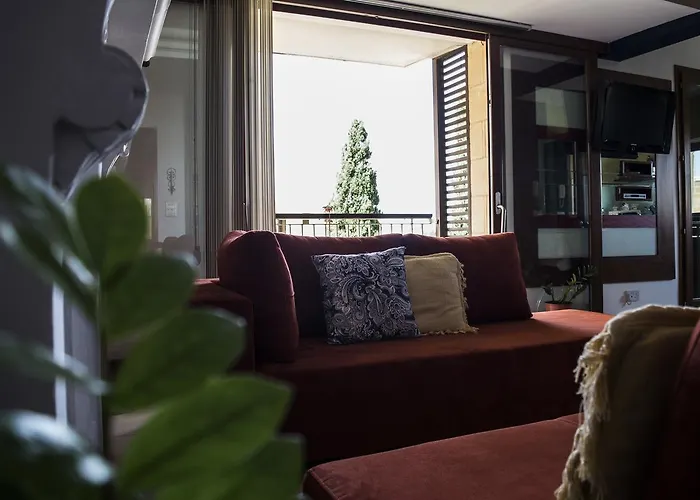 Luxury Apartment - Fort Chambray